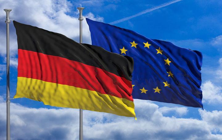 Deutschland- und EU-Flagge 