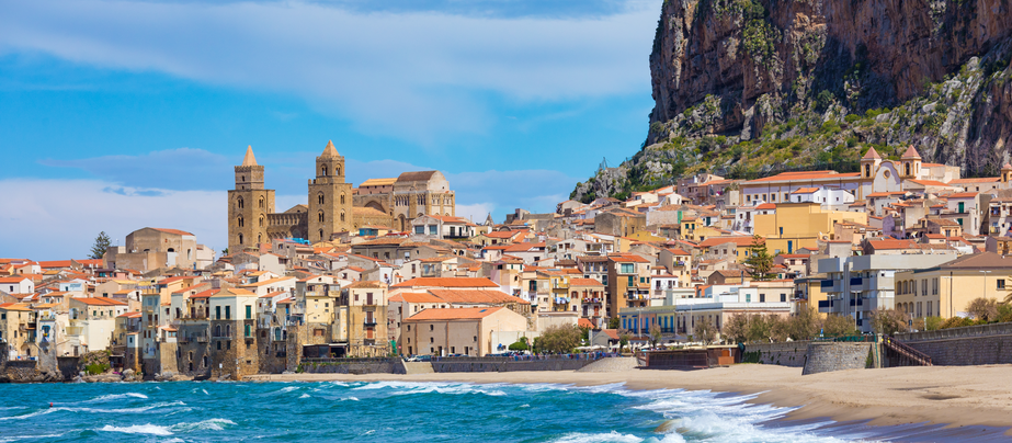 Sich auf die italienische Metropole Palermo an der tyrrhenischen Küste Siziliens, Italien