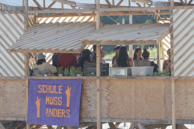 Selbstgebauter Infostand