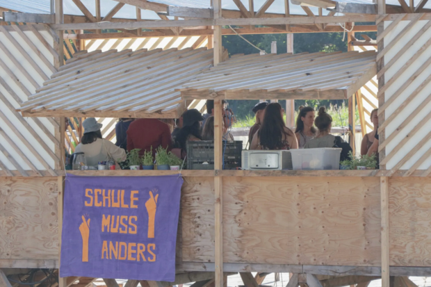 Selbstgebauter Infostand